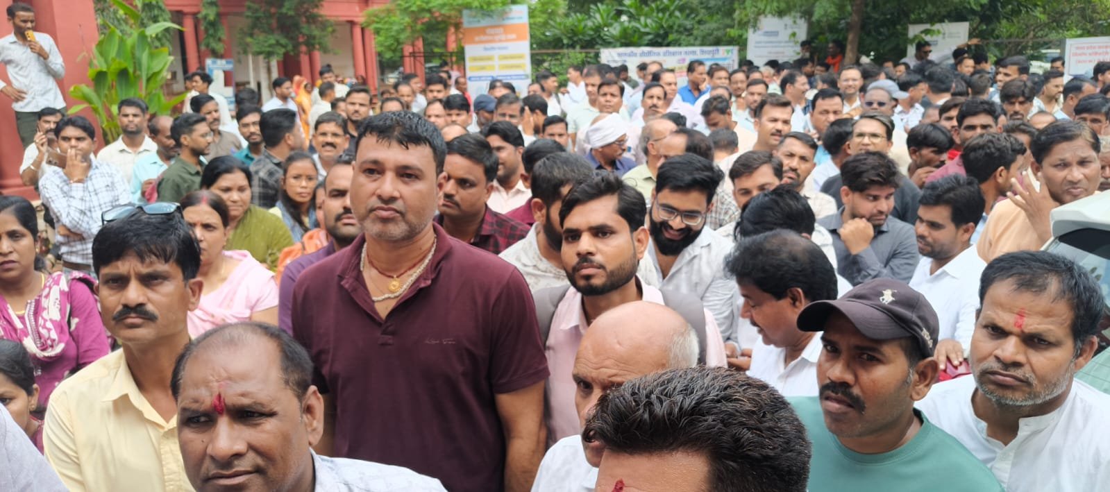 स्वामित्व योजना के निष्पादन से पटवारियों ने बनाई दूरी, 15 सितंबर से काम नहीं करने का ऐलान, मांगें पूरी नहीं होने पर कलमबंद आंदोलन की चेतावनी / Shivpuri News