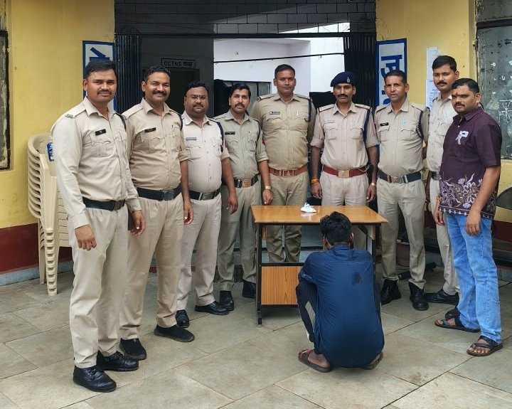 कब्रिस्तान रोड पर स्मैक बेचने की फिराक में था छोटू उर्फ आशिक खान, 14.02 ग्राम स्मैक के साथ गिरफ्तार / Shivpuri News