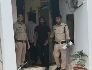 शिब्बू उर्फ शिवाजी पंडित गिरफ्तार, सोशल मीडिया पर अमर्यादित भाषा के मामले में जेल भेजा / Shivpuri News