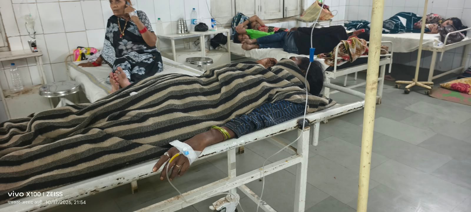 करोंदी कॉलोनी में 28 वर्षीय दिनेश कुशवाह ने फांसी लगाकर आत्महत्या का किया प्रयास, गंभीर हालत में मेडिकल कॉलेज रेफर / Shivpuri News