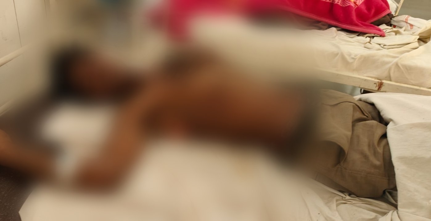 शिवपुरी के अकाझिरी में रामलीला देखने जा रहे भाई-बहन को रोका, छेड़छाड़ का विरोध करने पर भाई से मारपीट; पैर रस्सी से बांधकर बाइक से घसीटने का आरोप / Shivpuri News